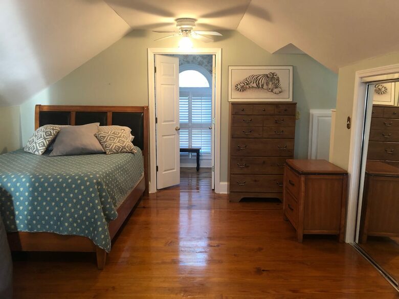 Luxurious Lake Lanier Compound - Flowery Branch, Georgia