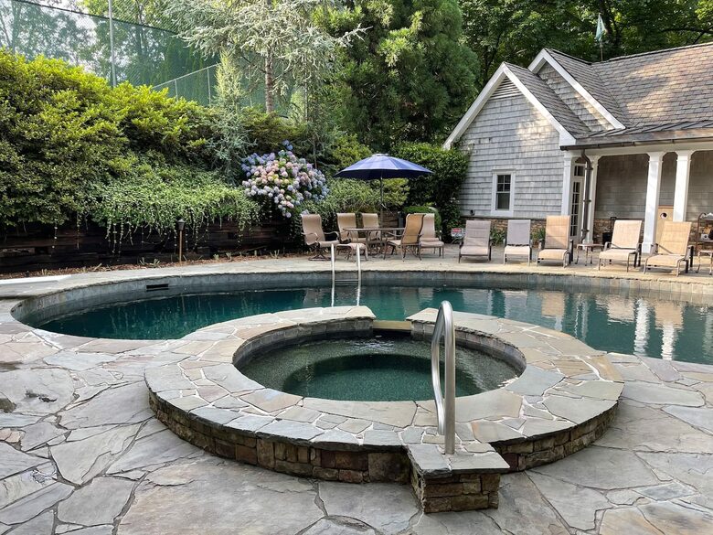 Luxurious Lake Lanier Compound - Flowery Branch, Georgia