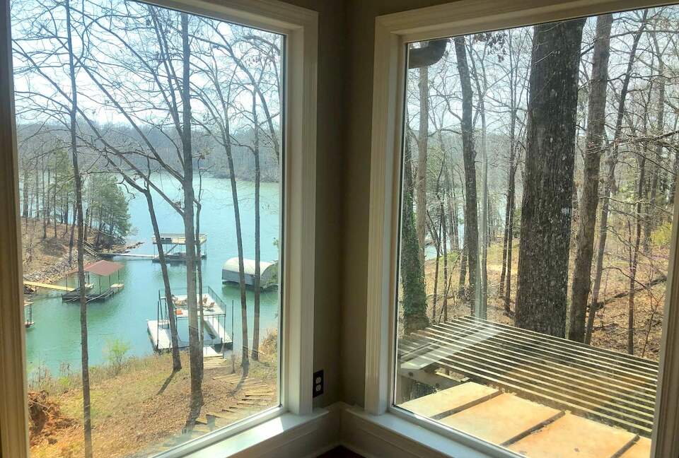 Luxurious Lake Lanier Compound - Flowery Branch, Georgia