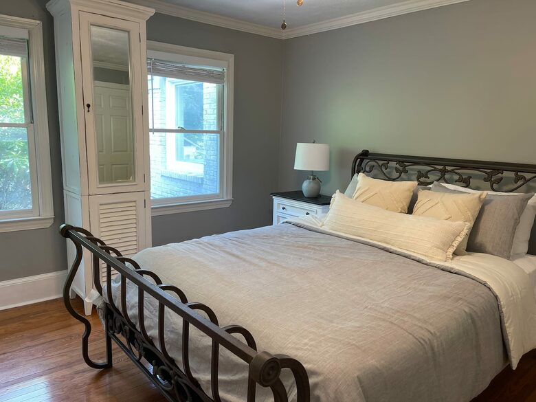 Luxurious Lake Lanier Compound - Flowery Branch, Georgia