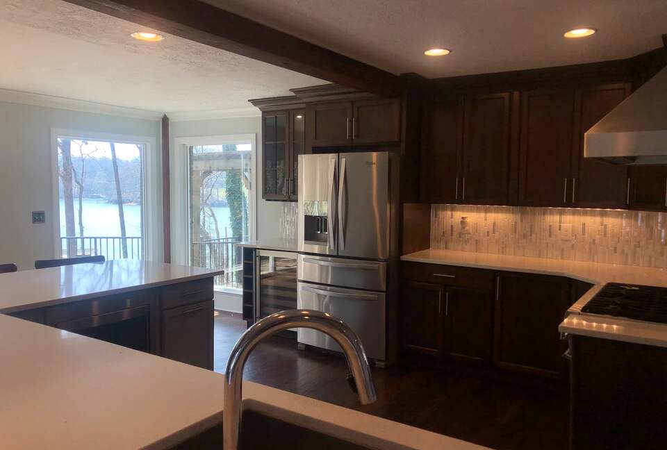 Luxurious Lake Lanier Compound - Flowery Branch, Georgia