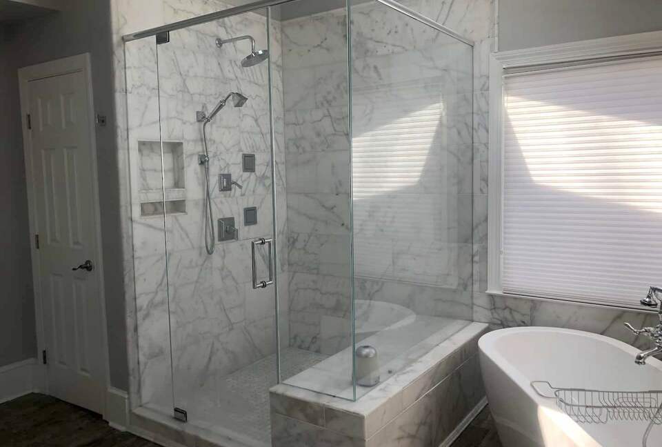 Luxurious Lake Lanier Compound - Flowery Branch, Georgia