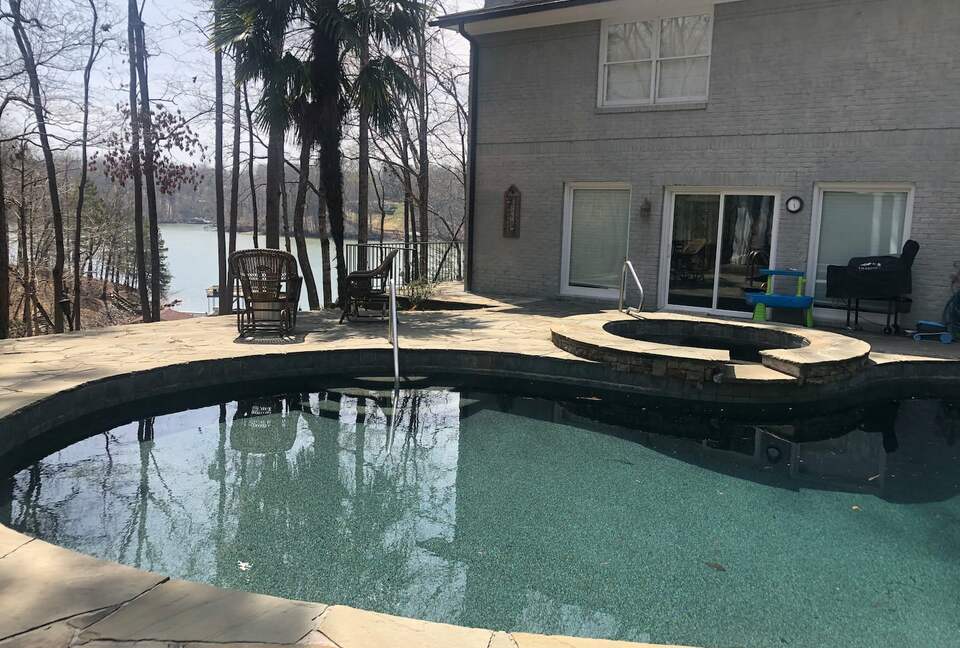 Luxurious Lake Lanier Compound - Flowery Branch, Georgia