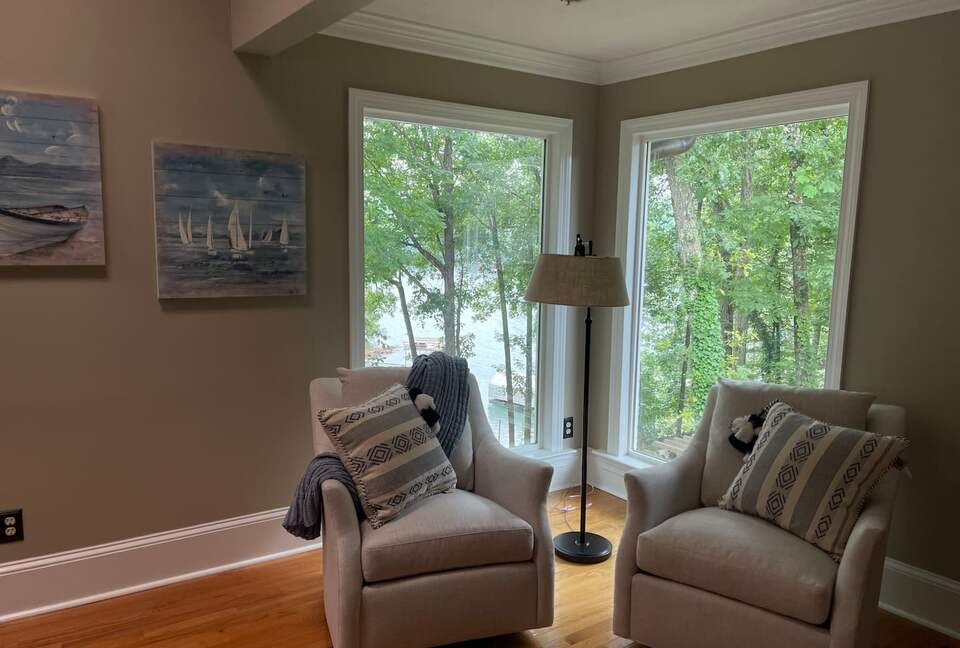 Luxurious Lake Lanier Compound - Flowery Branch, Georgia