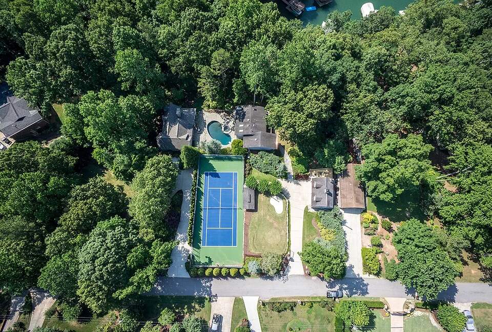 Luxurious Lake Lanier Compound - Flowery Branch, Georgia