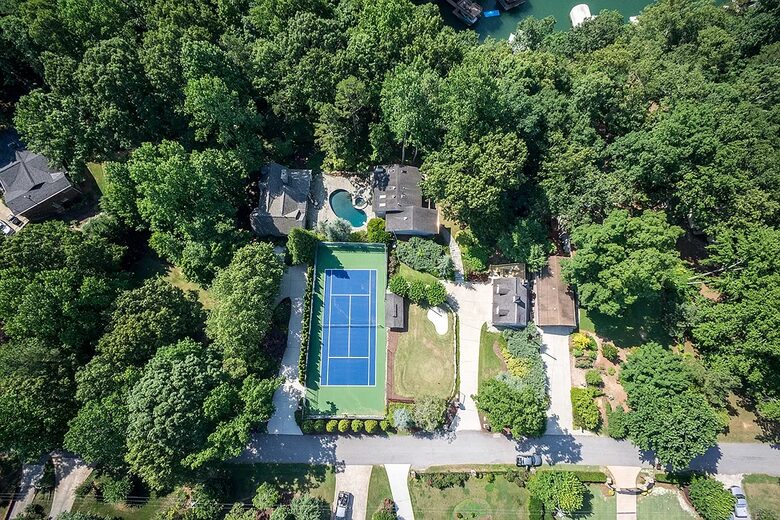 Luxurious Lake Lanier Compound - Flowery Branch, Georgia