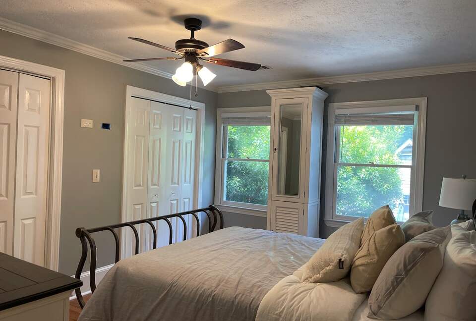 Luxurious Lake Lanier Compound - Flowery Branch, Georgia