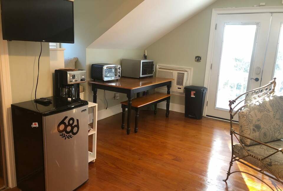 Luxurious Lake Lanier Compound - Flowery Branch, Georgia