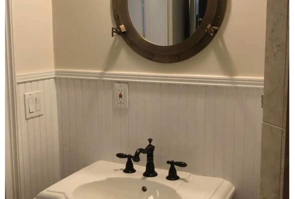 Luxurious Lake Lanier Compound - Flowery Branch, Georgia