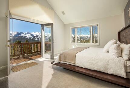 Breathtaking Mountain View Chalet - Breckenridge, Colorado