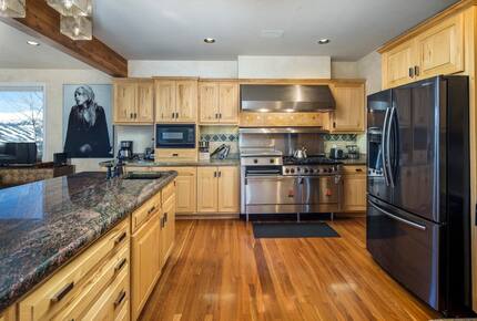 Breathtaking Mountain View Chalet - Breckenridge, Colorado