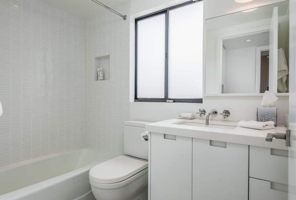 Ventura Designer Beach House on the Sand - Ventura, California