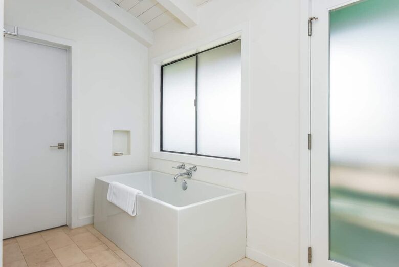 Ventura Designer Beach House on the Sand - Ventura, California