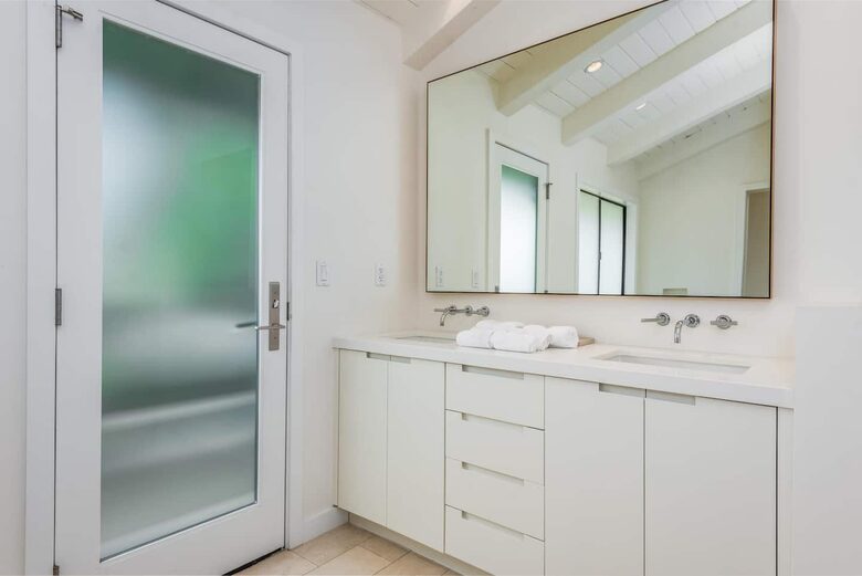 Ventura Designer Beach House on the Sand - Ventura, California