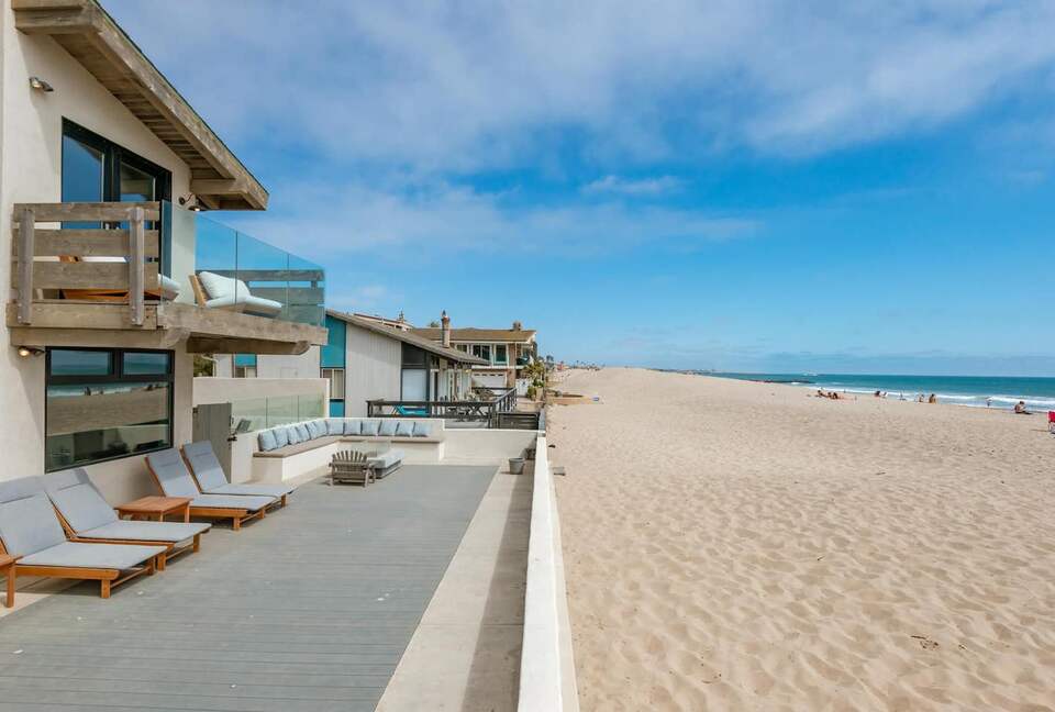 Ventura Designer Beach House on the Sand - Ventura, California