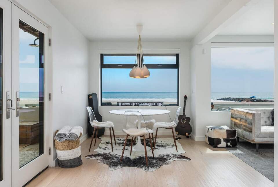 Ventura Designer Beach House on the Sand - Ventura, California