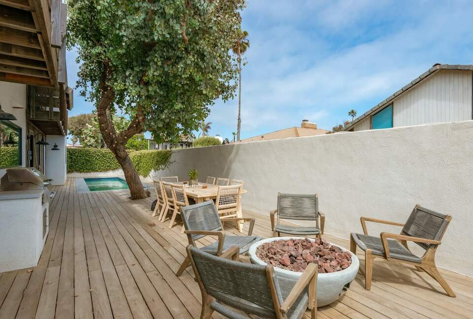 Ventura Designer Beach House on the Sand - Ventura, California