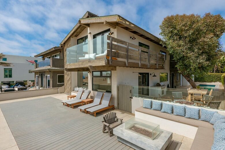 Ventura Designer Beach House on the Sand - Ventura, California
