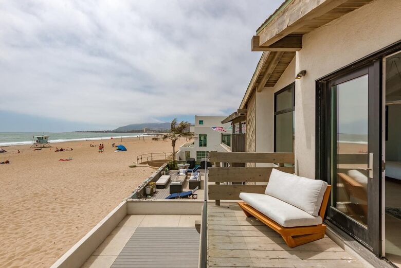 Ventura Designer Beach House on the Sand - Ventura, California