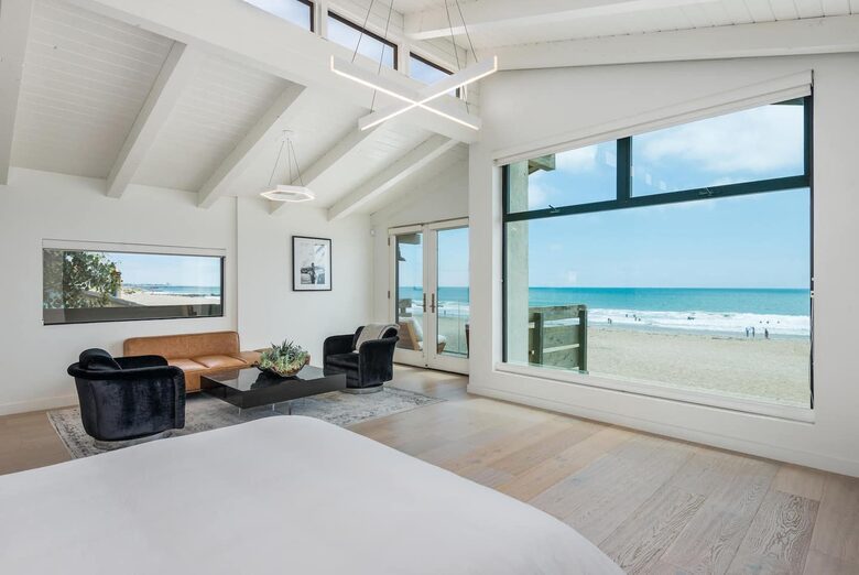 Ventura Designer Beach House on the Sand - Ventura, California