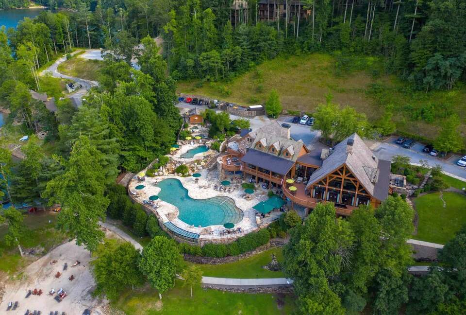 Walk to Lake Club Amenities within 100 Yards of Our Cottage