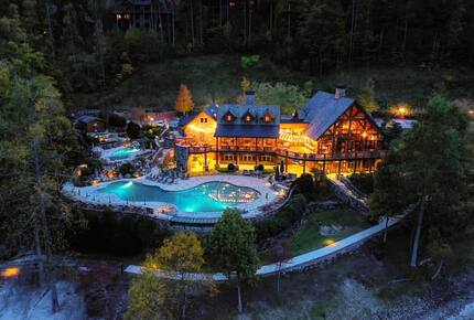 Walk to Lake Club Amenities within 100 Yards of Our Cottage