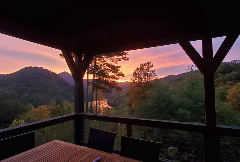 Saddle Notch Villa #9 - Bear Lake Reserve - Tuckasegee, North Carolina