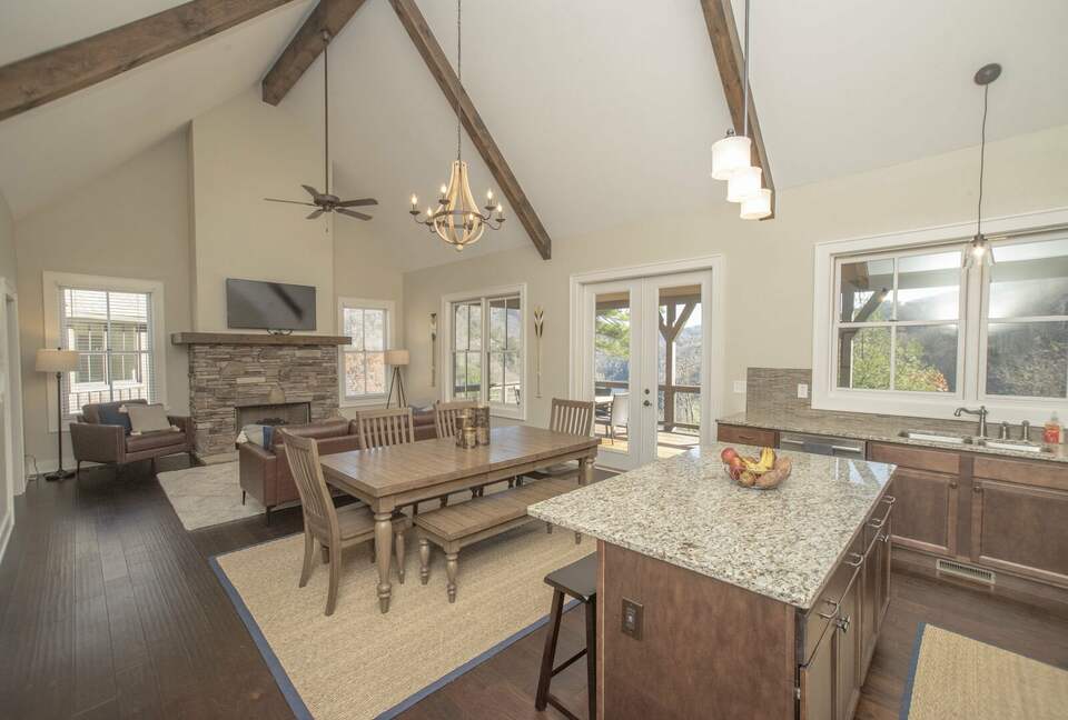 Saddle Notch Villa #9 - Bear Lake Reserve - Tuckasegee, North Carolina