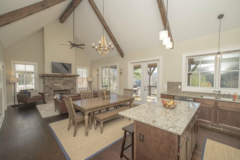 Saddle Notch Villa #9 - Bear Lake Reserve - Tuckasegee, North Carolina