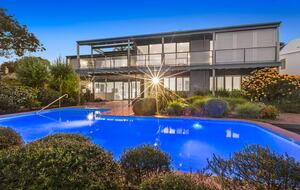 Mount Eliza Retreat - Melbourne, Australia