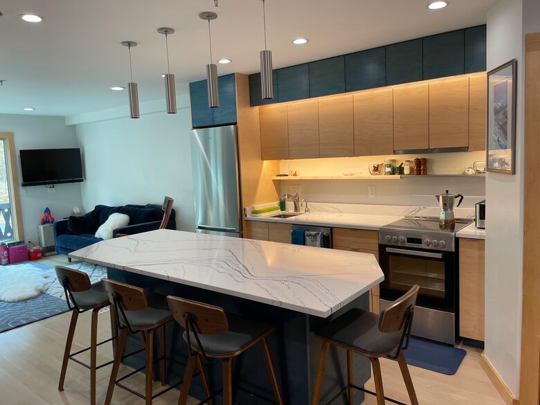 El Skondo Slope-Side Residence — Ski-in/Ski-out! - Girdwood, Alaska