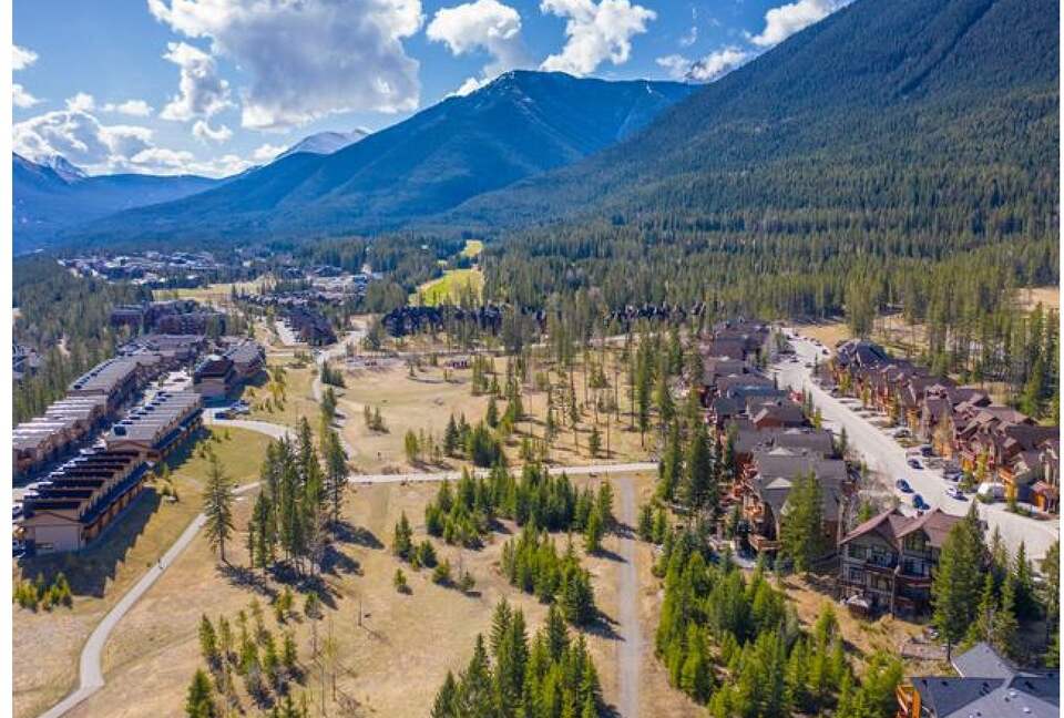 Rocky Mountain Gem - perfect for families! - Canmore, Canada