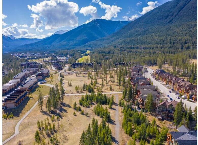Rocky Mountain Gem - perfect for families! - Canmore, Canada