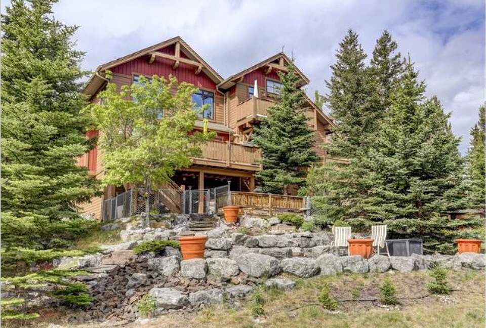 Rocky Mountain Gem - perfect for families! - Canmore, Canada