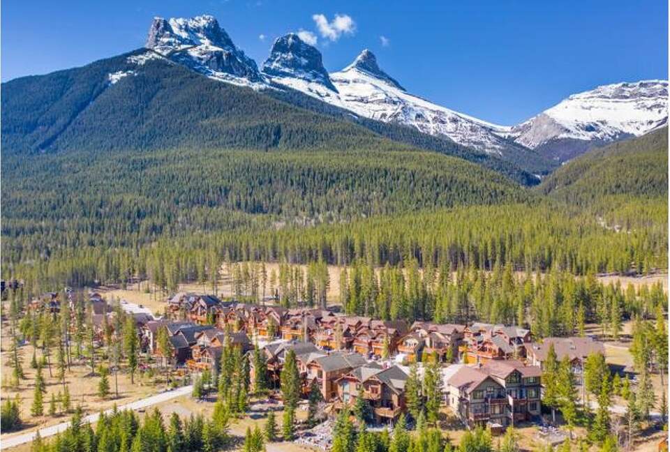 Rocky Mountain Gem - perfect for families! - Canmore, Canada