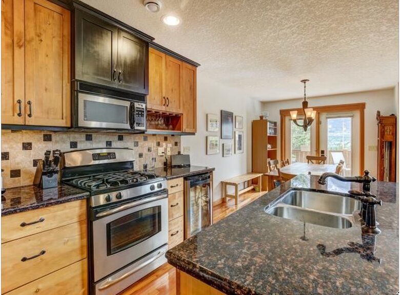 Rocky Mountain Gem - perfect for families! - Canmore, Canada