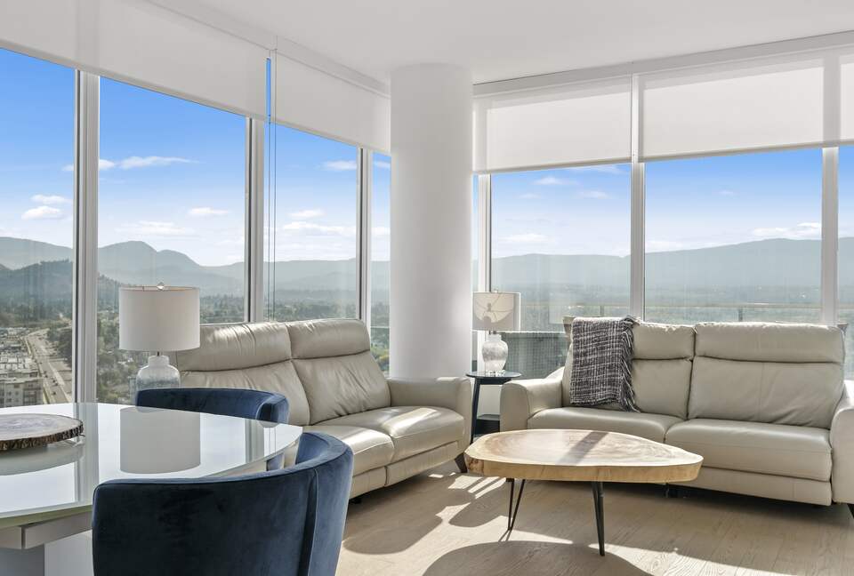 Luxury Lakefront Kelowna Condo - Kelowna, Canada