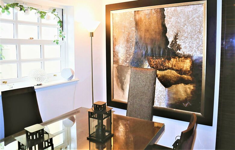 The Luxurious Ludgrove Hall - London, United Kingdom