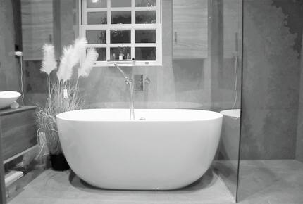 The Luxurious Ludgrove Hall - London, United Kingdom