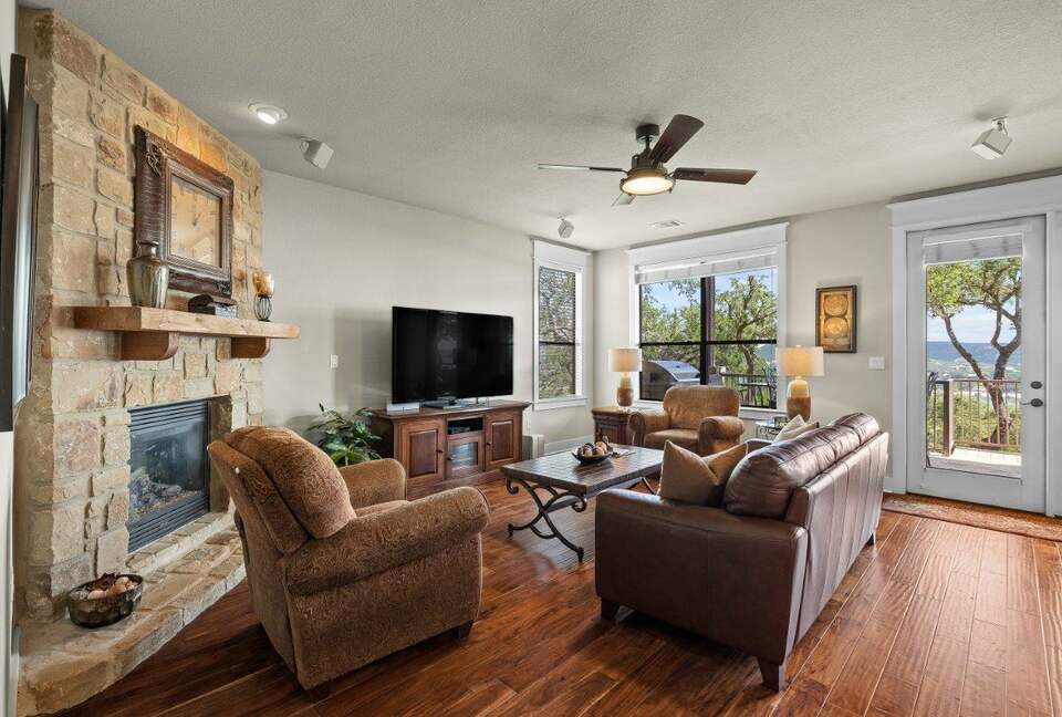 Lake Travis - Hollows Resort Lakeview Casita - Jonestown, Texas