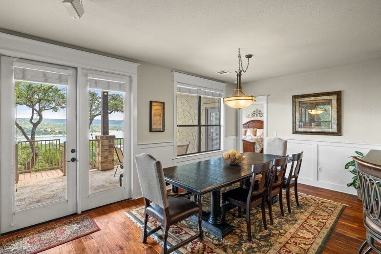 Lake Travis - Hollows Resort Lakeview Casita - Jonestown, Texas