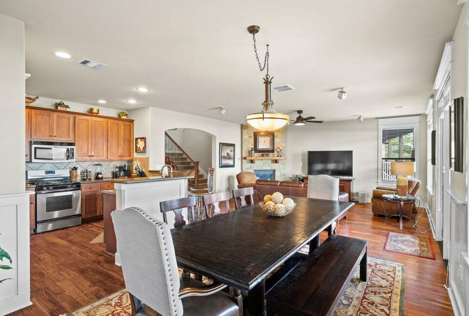 Lake Travis - Hollows Resort Lakeview Casita - Jonestown, Texas