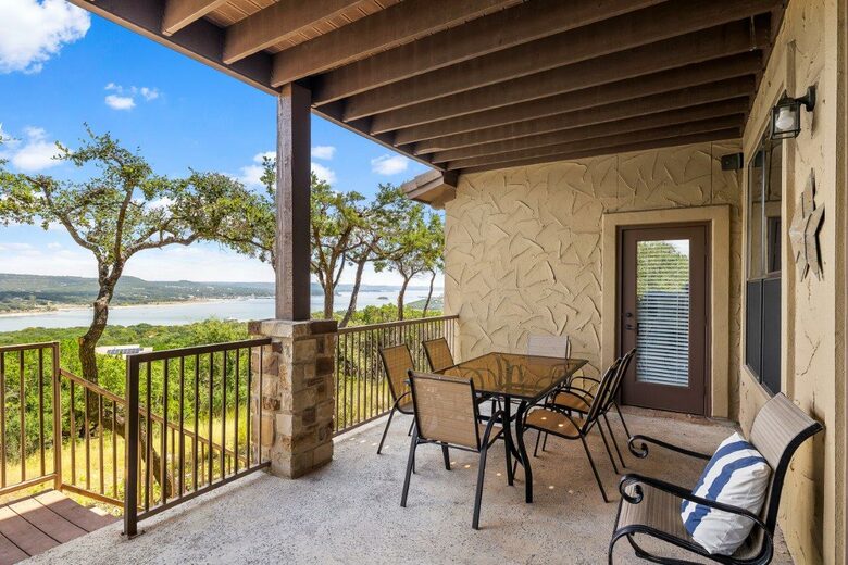 Lake Travis - Hollows Resort Lakeview Casita - Jonestown, Texas