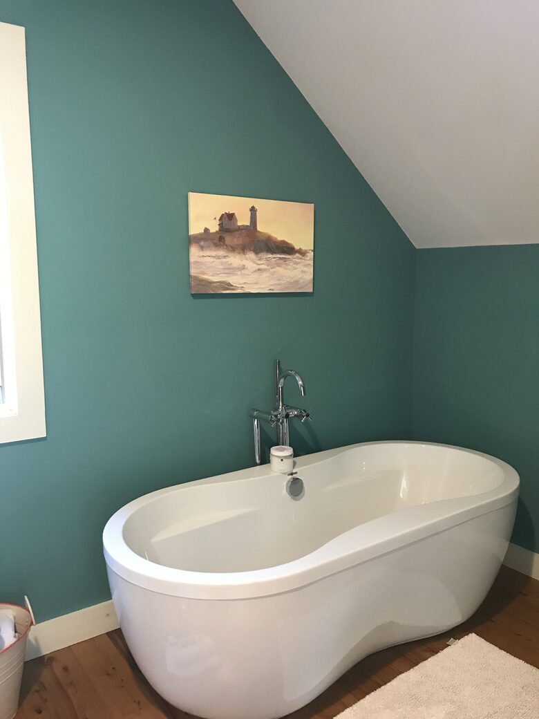 The Lakehouse - New Hampton, New Hampshire