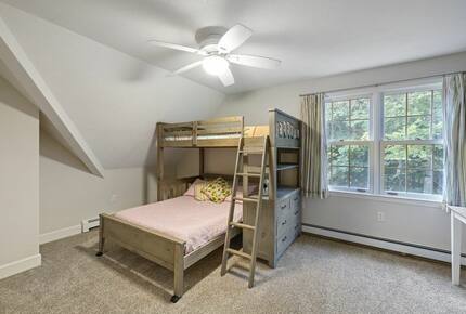 Luxury Mt. Wachusett Boston Lakehouse - Westminster, Massachusetts