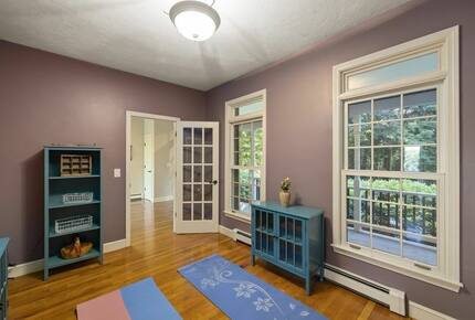 Luxury Mt. Wachusett Boston Lakehouse - Westminster, Massachusetts