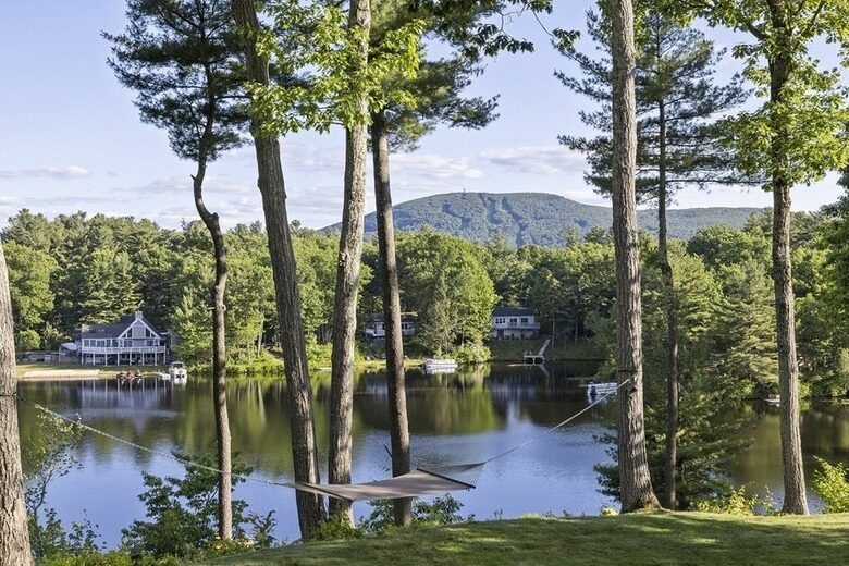 Luxury Mt. Wachusett Boston Lakehouse - Westminster, Massachusetts