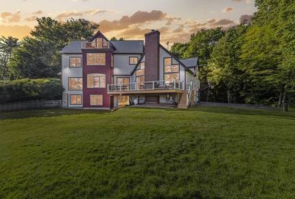 Luxury Mt. Wachusett Boston Lakehouse - Westminster, Massachusetts