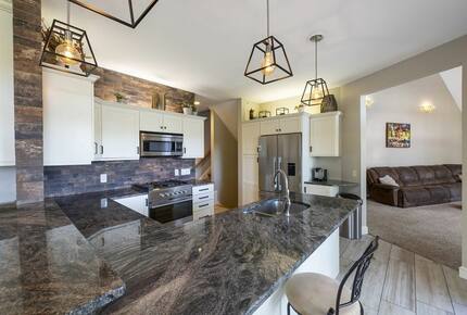 Luxury Mt. Wachusett Boston Lakehouse - Westminster, Massachusetts