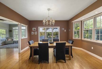 Luxury Mt. Wachusett Boston Lakehouse - Westminster, Massachusetts